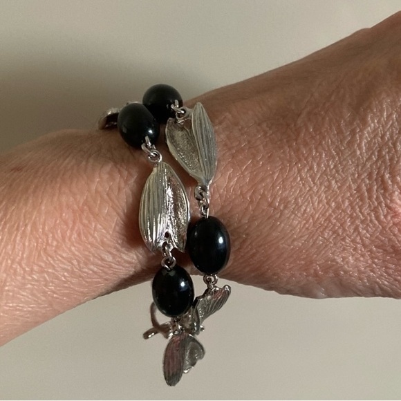 Vintage Silver and Black Bracelet - Picture 3 of 15